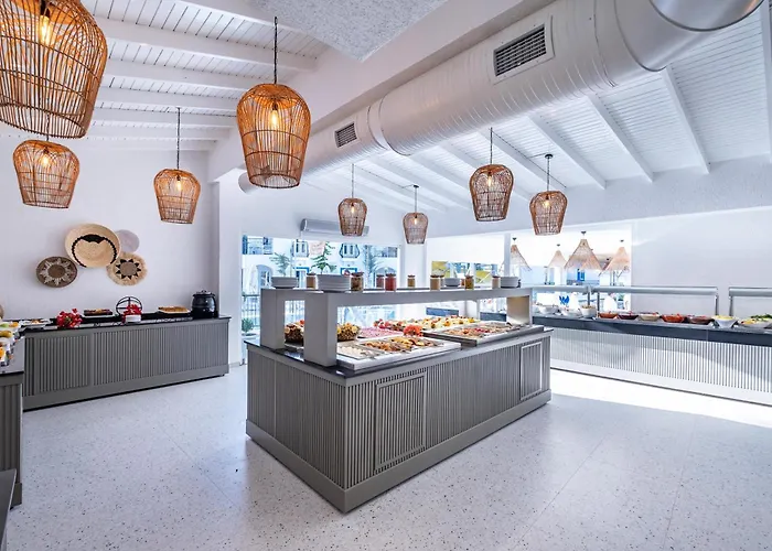 Paloma Family Club 4*